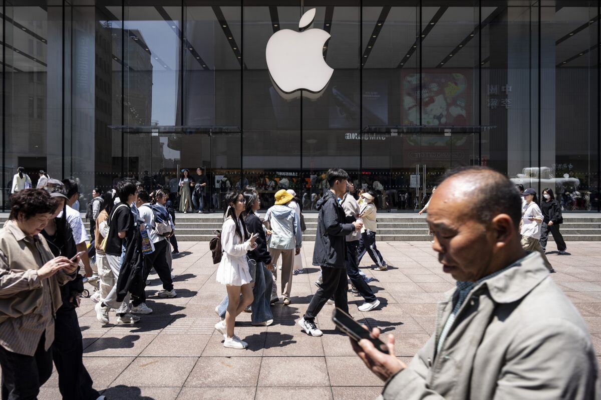 Apple поднимает цены: кто заплатит за бум AI?