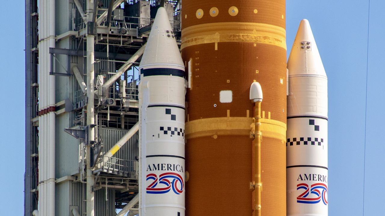 NASA запустила "Америка 250" на Луну!