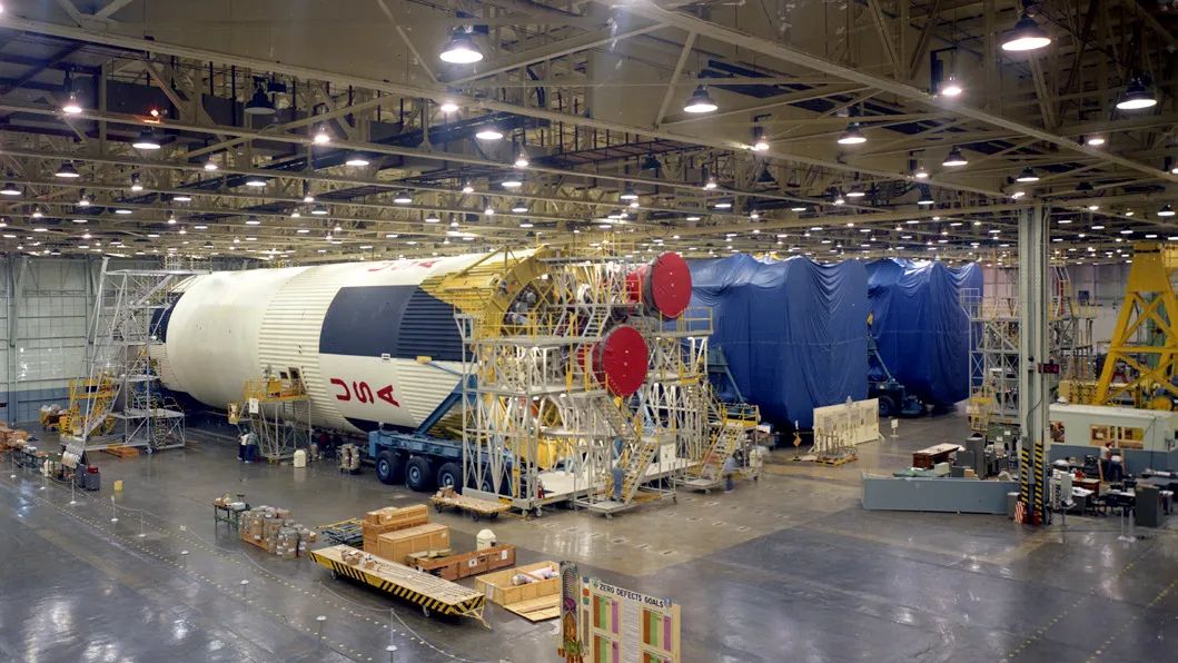 На этот день в истории космонавтики: NASA закрывает производство ракеты Saturn V!