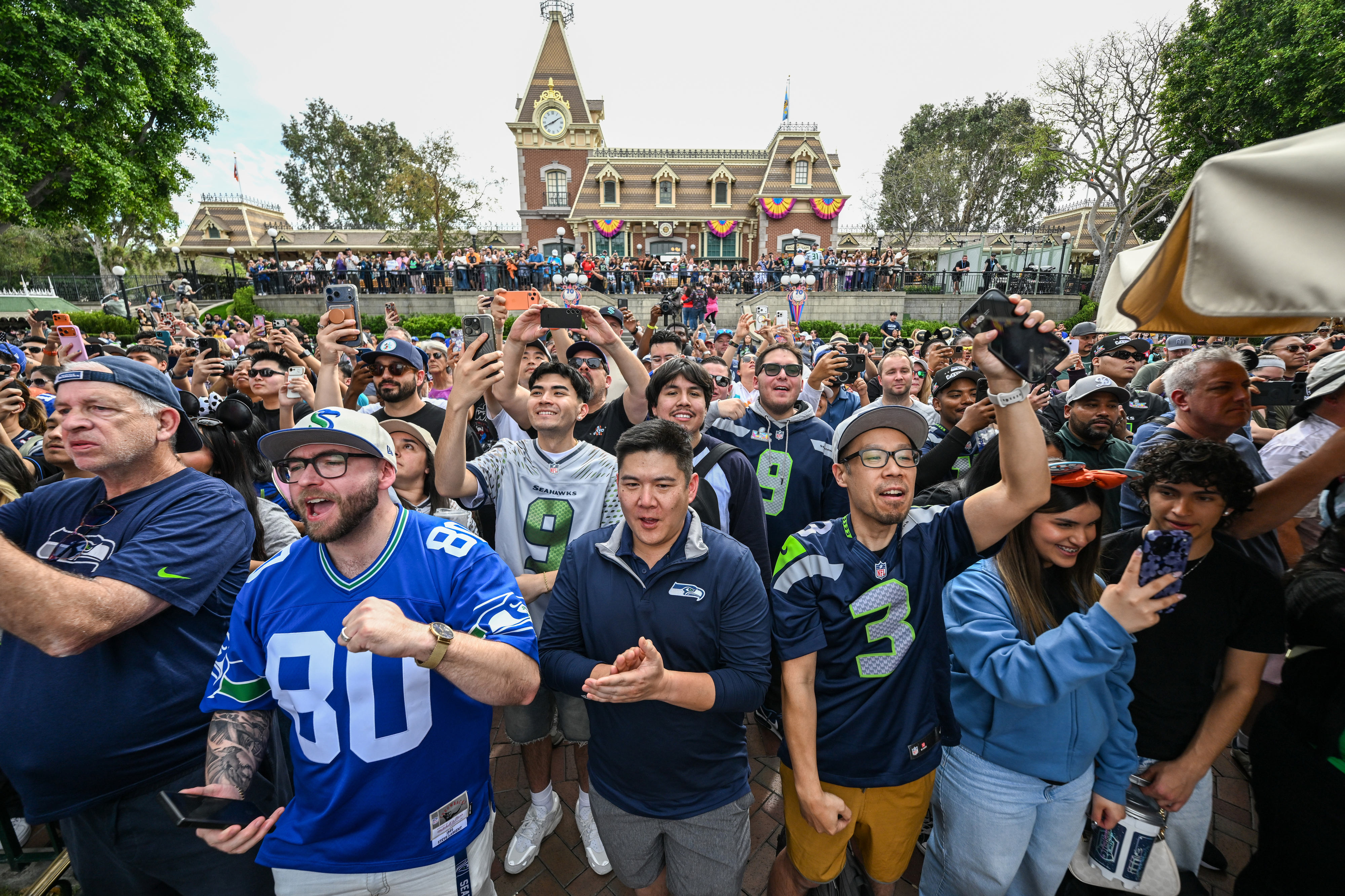 Disney забирает все рекламные места на Суперкубке!