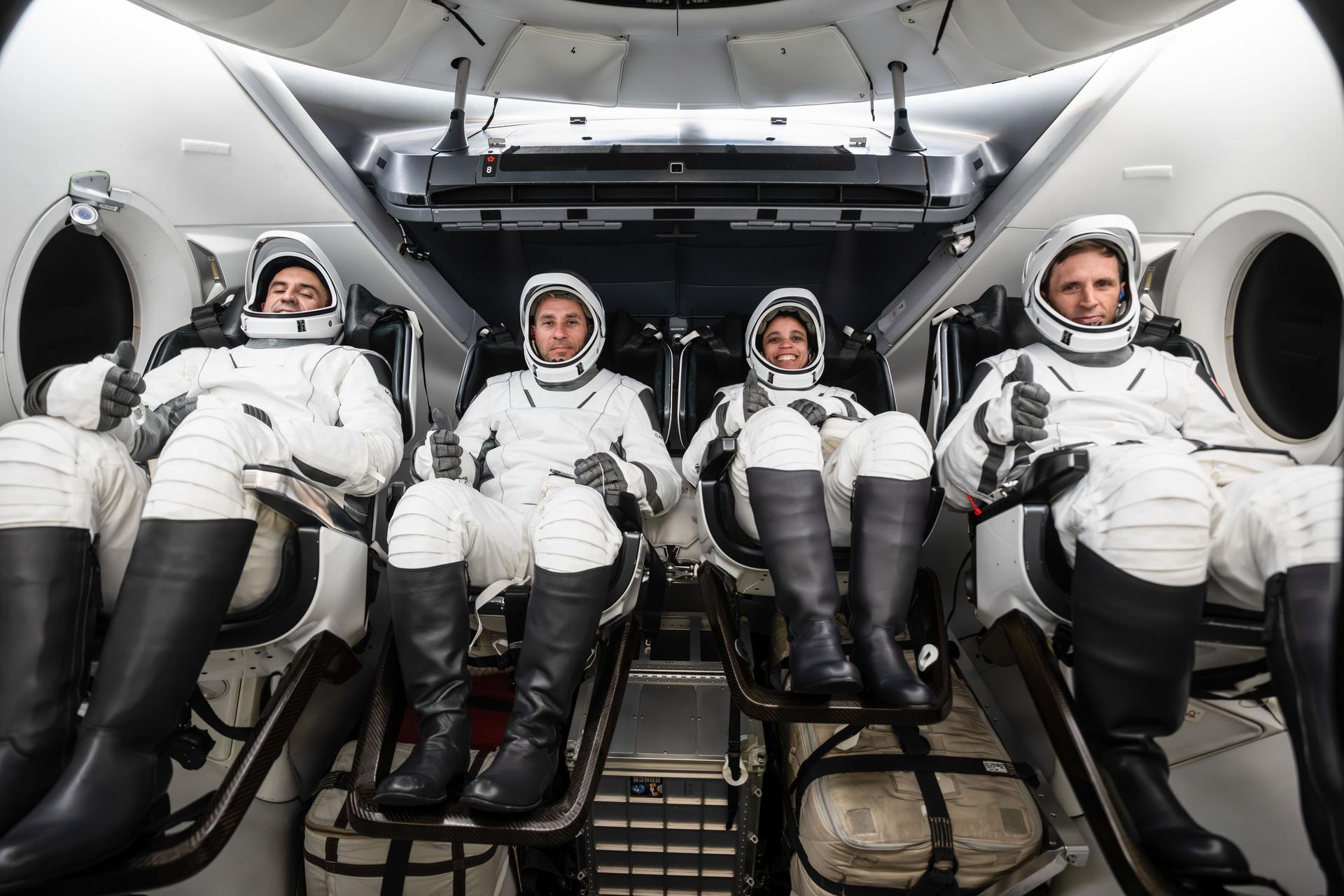 NASA готовит Crew-13 к грандиозному старту!