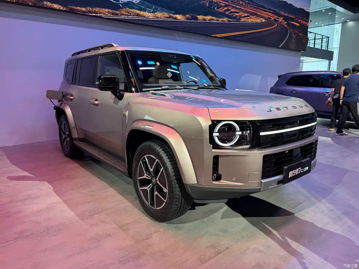 Покорите дороги с новым Traveler 7: 782 л.с.