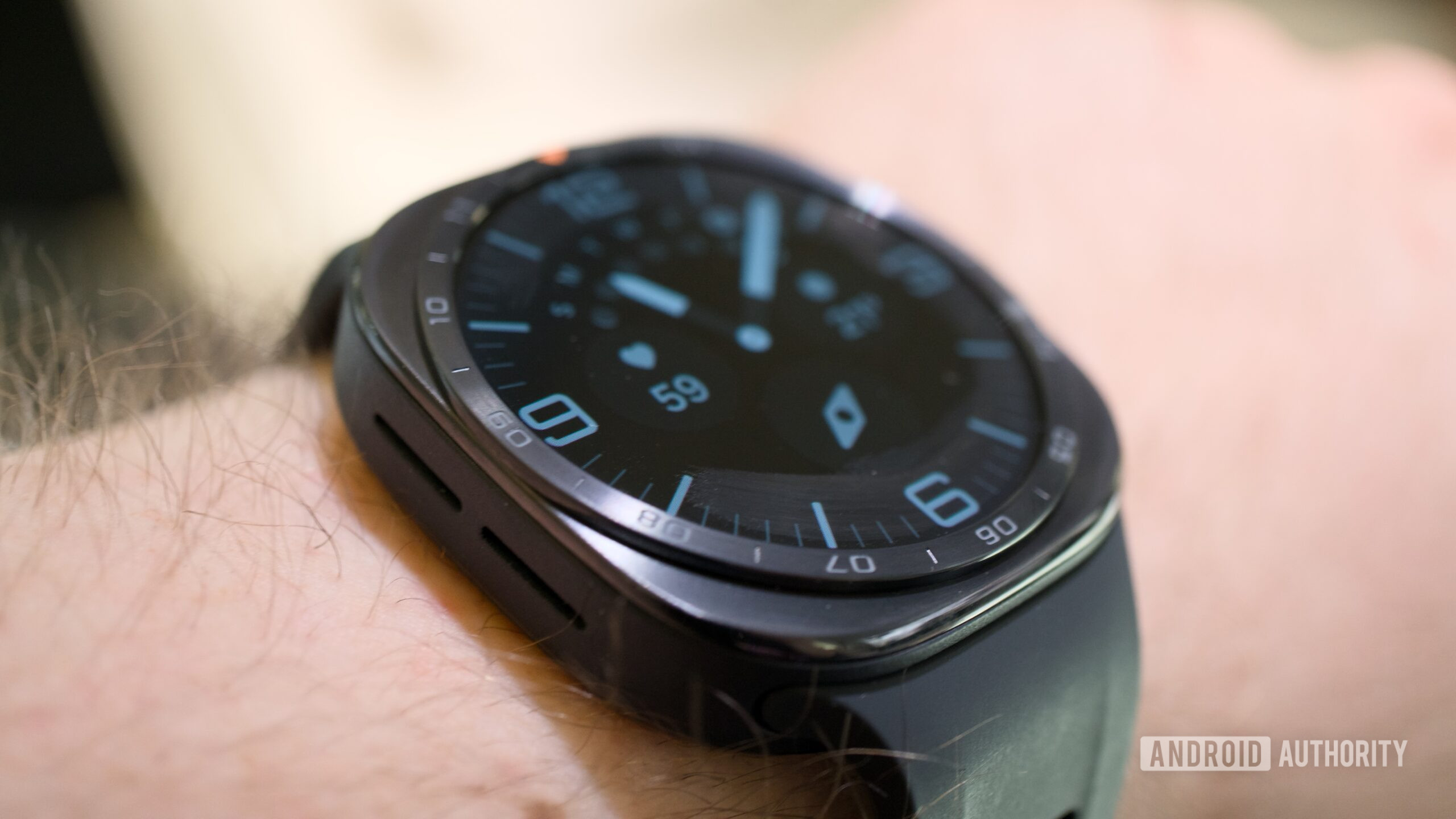Не спешите с покупкой Galaxy Watch Ultra 2!